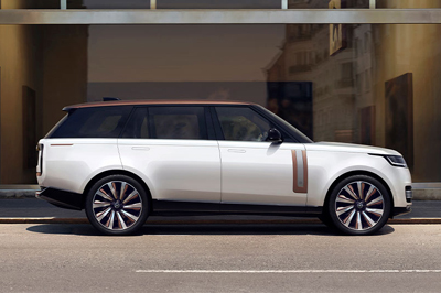 THE NEW RANGE ROVER SV